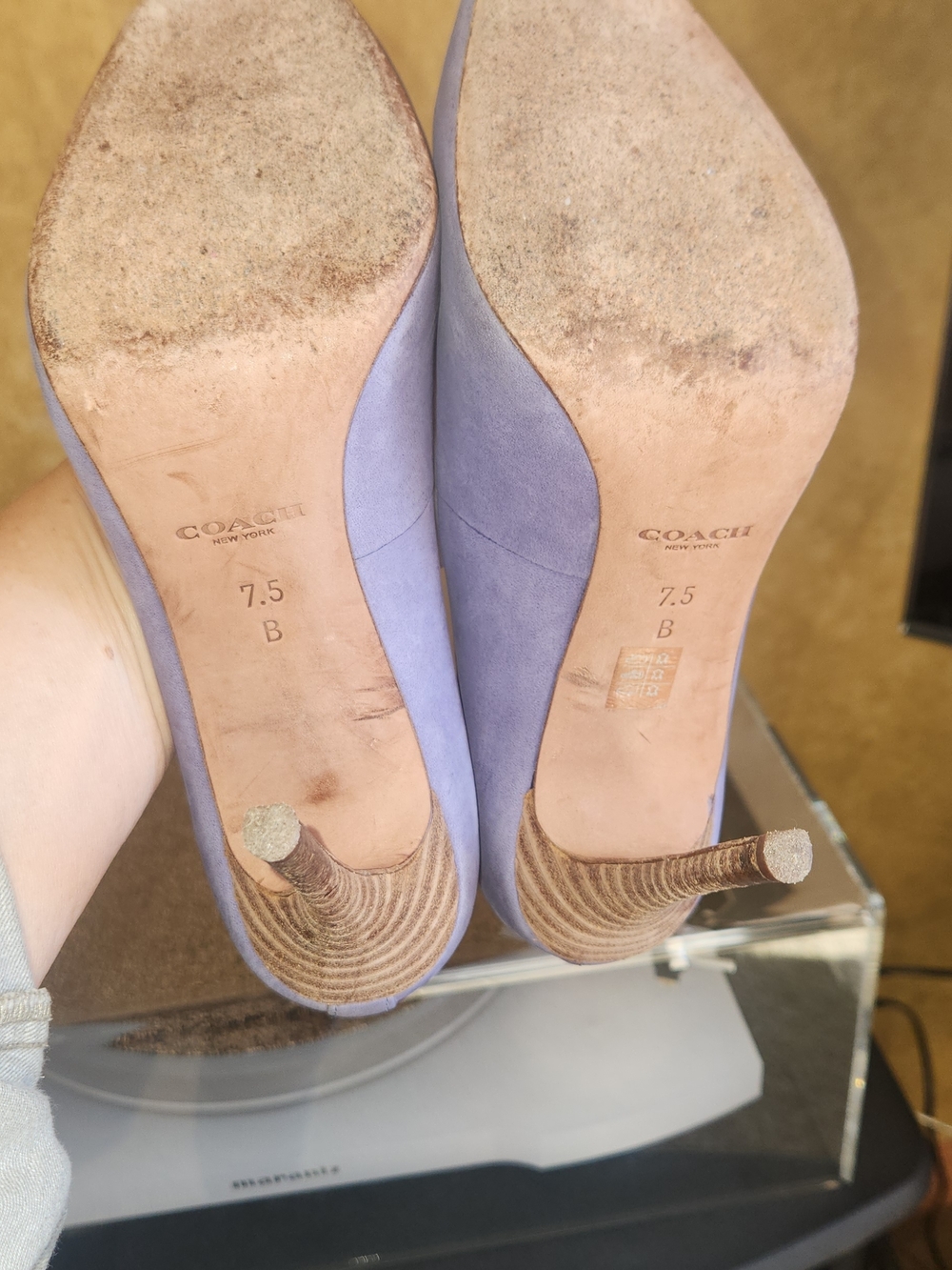 Coach Lilac Suede Pointed-Toe Heels 4 Inch Heel 7.5 - Picture 9 of 9